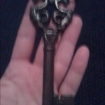 Le porte-clé de ma chambre. Qui doit lui-même ouvrir quelque antique porte indicible.